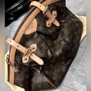 Authentic Louis Vuitton Tivoli. Practically new.